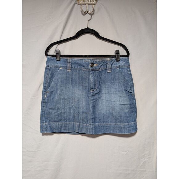 Gap Jeans Women's Medium Wash Denim Mini Skirt Size 10 - Picture 1 of 8